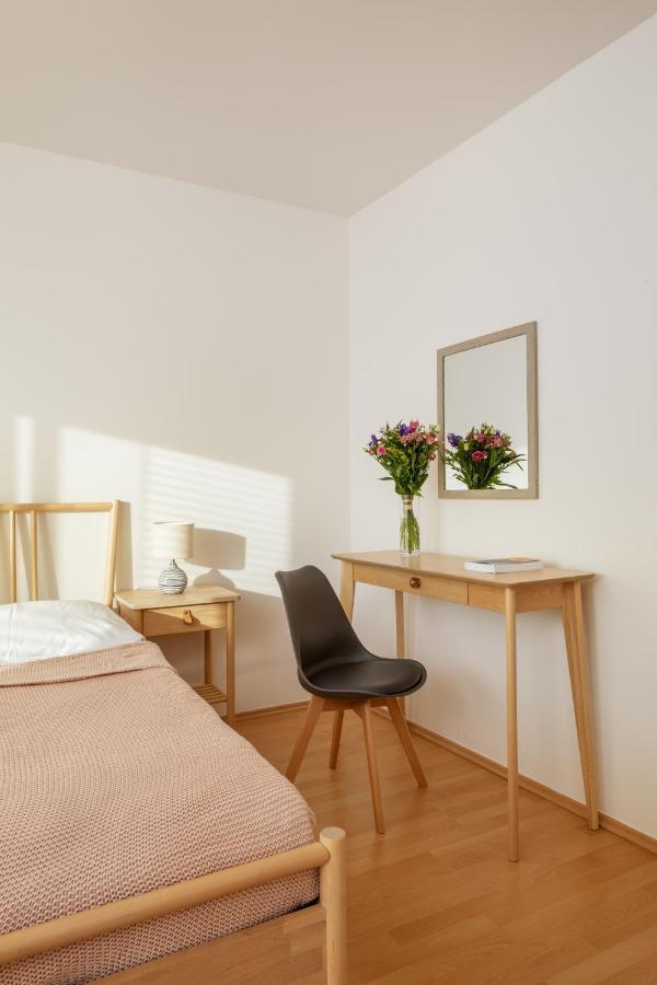 Apartament Sunny In Modrany By Days *