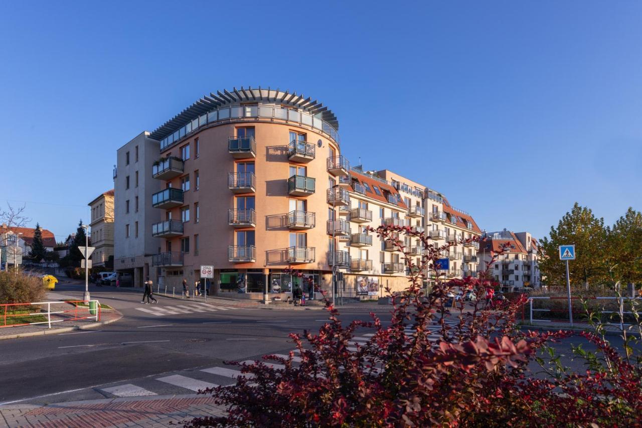 Sunny In Modrany By Days Apartament *